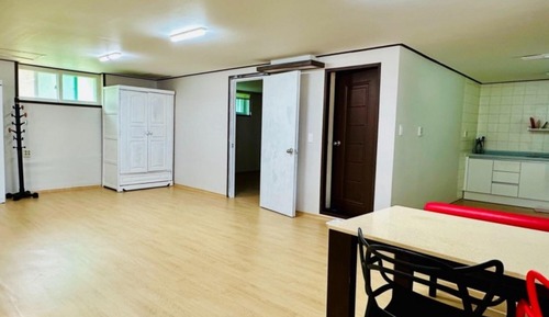 Room (Extra large room)