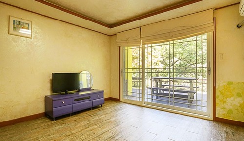 Room (Land)