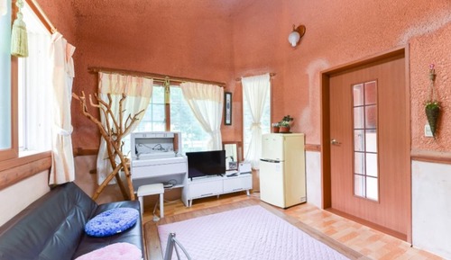 Room (Sunshine)