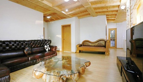 Room (Villa (Unshared House))