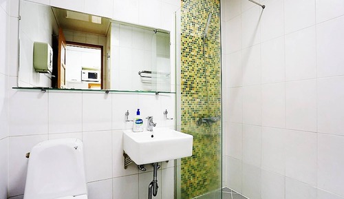 Room (No 101)