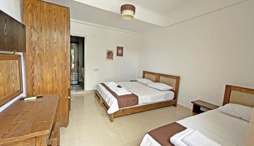 Habitación triple estándar, vistas al jardín