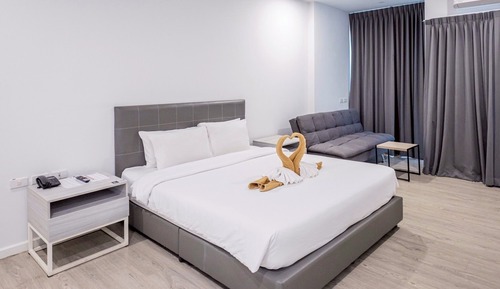 Habitación Deluxe doble, 1 cama de matrimonio grande, no fumadores, vistas a la ciudad