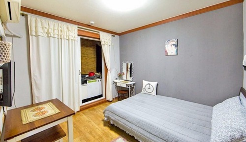 Room (Bed Room 104)