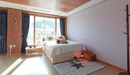 Room (Silk-2F)