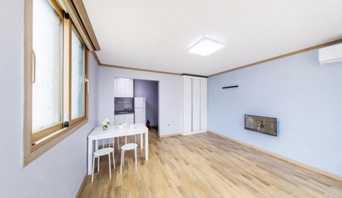 Room (Room 302 (4/5 person Ondol))