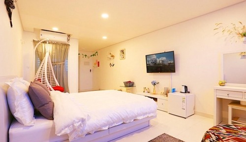 Room (Room 101 (Couple Room))