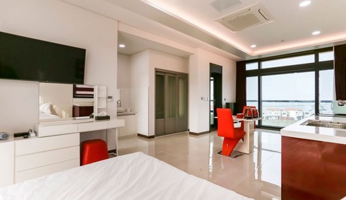 Room (Red Room)