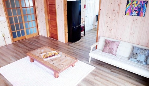 Room (Wahyeon morning)