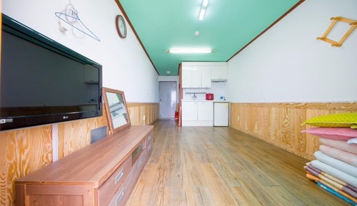 Room (301 (23m ondol))
