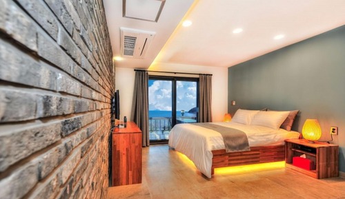 Room (GS103)