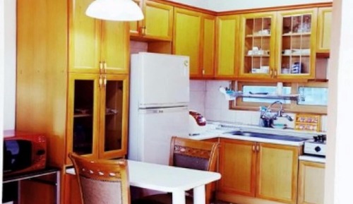 Room (Family Room (Unshared House))