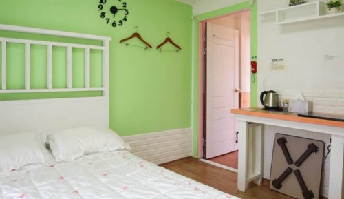 Room (Chivas)
