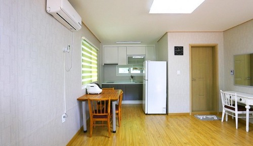 Room (Bark room)