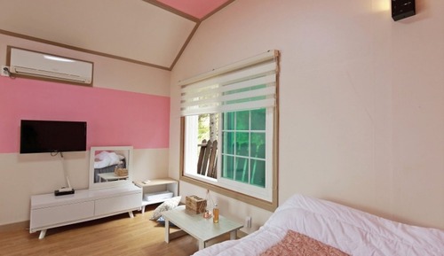 Room (Small 9 (Individual Terrace))