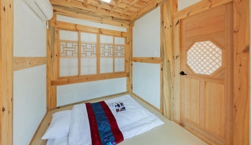 Room (Chuam Unshared House Numaru)