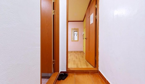 Room (No 101 (semi-underground))