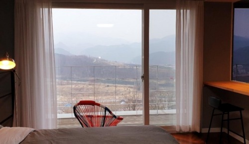 Room (Eagles-Eagles)