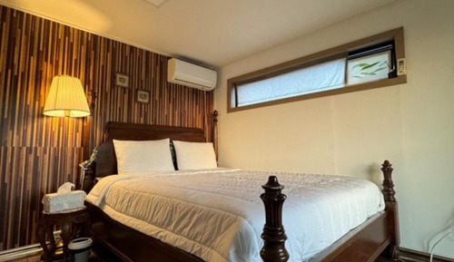 Room (Chaoreum Byeol Building 2 (Duplex Uns)