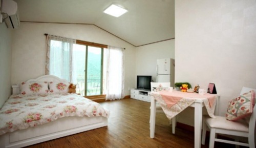 Room (Hope)