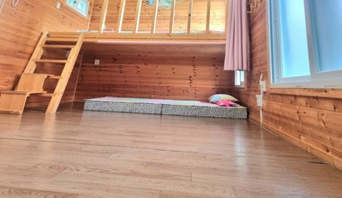 Room (Winter (Unshared House Duplex))
