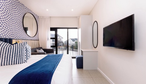 Habitación superior, 1 cama de matrimonio con sofá cama, no fumadores, vistas a la ciudad