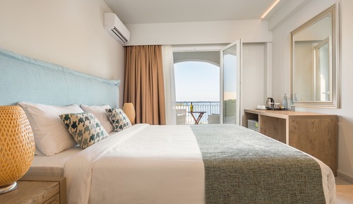 Habitación estándar con 1 cama doble o 2 individuales, vistas al mar