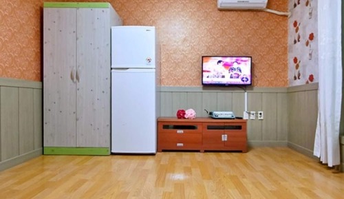 Room (Two Room C (B1F))