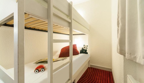 Apartamento, baño privado, vistas a la montaña (App 621)