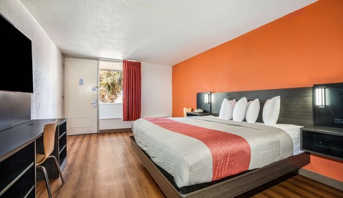 Standard Room, 1 King Bed, Non Smoking