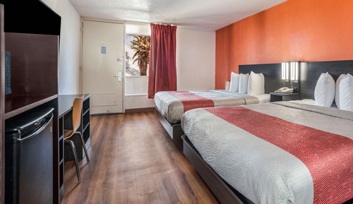 Standard Room, 2 Queen Beds, Smoking