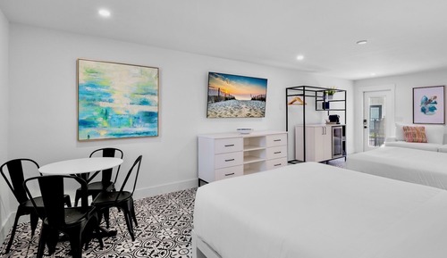 Deluxe Two King Suite