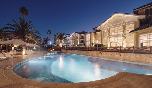[Heated Pool PKG] Deluxe Double - Chicken + Beer for 2 + Cabana 2 hours