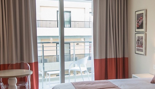 Habitación triple, vistas a la ciudad
