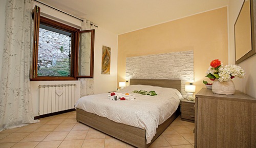 Apartamento familiar, 1 habitación (Borgo Degli Ulivi shared pool- 200m)