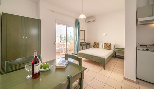 Habitación triple, vistas al mar