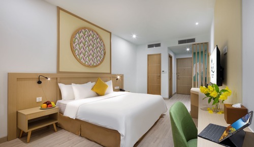 Habitación superior, 1 cama de matrimonio, balcón, vistas parciales al mar (Double)
