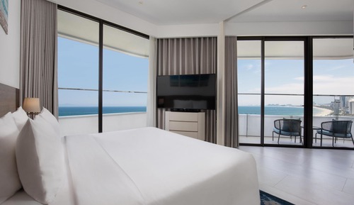 Suite ejecutiva, vistas al mar, en esquina (Lounge Access)