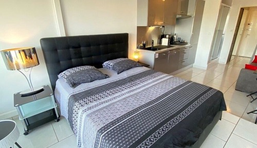 Estudio de lujo, 1 cama de matrimonio