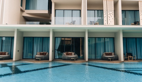 Habitación Deluxe, acceso a la piscina