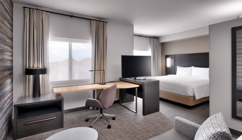 Estudio, 1 cama de matrimonio grande con sofá cama