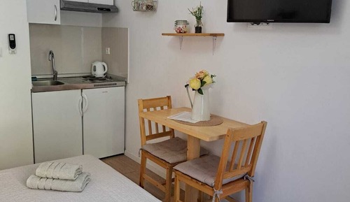 Estudio (Studio Apartment 1)