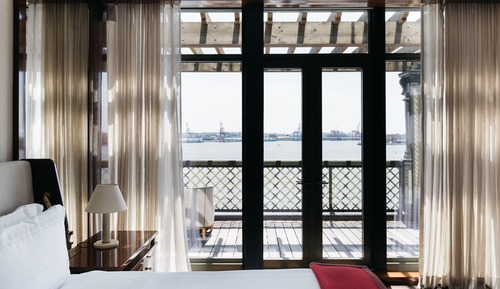 Suite presidencial, terraza (Bartholdi)