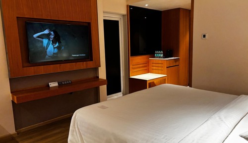 Habitación, 1 cama de matrimonio grande, balcón