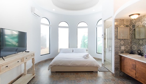 Casa familiar, 6 habitaciones, piscina privada, vistas al mar