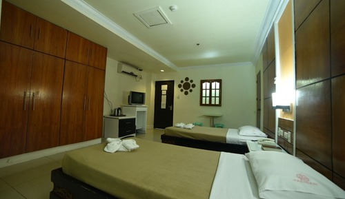 Habitación triple Deluxe, 2 habitaciones