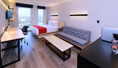 Habitación superior, 1 cama de matrimonio grande con sofá cama