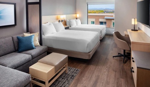 Habitación, varias camas