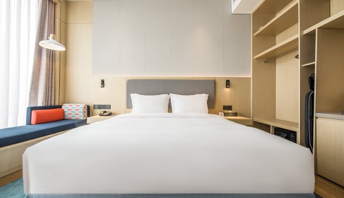 Habitación estándar, 1 cama de matrimonio grande, vistas a la ciudad