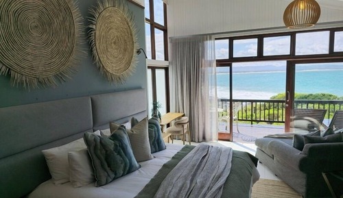 Habitación superior con 1 cama doble o 2 individuales, 1 habitación, baño privado, vistas al mar